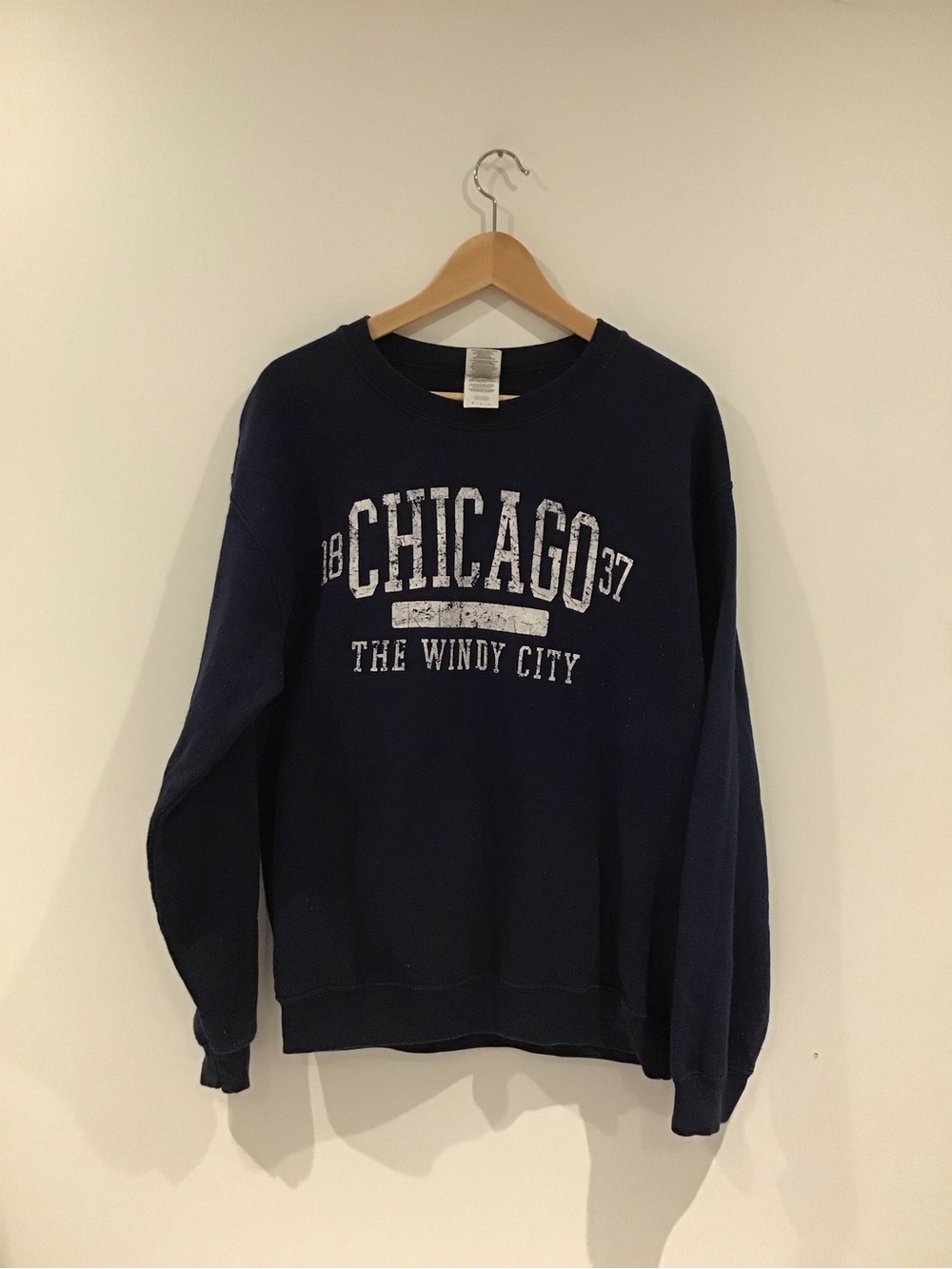 Gildan Navy 'Chicago The Windy City' Crewneck Sweatshirt